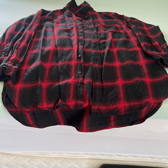 Mens Black/Red checkered Button down shirt - Picture 3 of 5